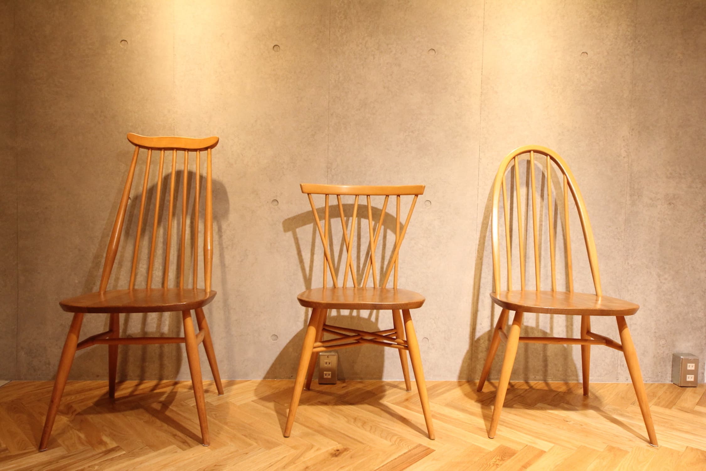 three_chairs.jpg