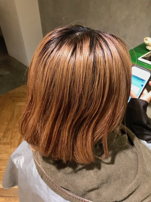 神田のカラー前の髪色（後ろ姿）