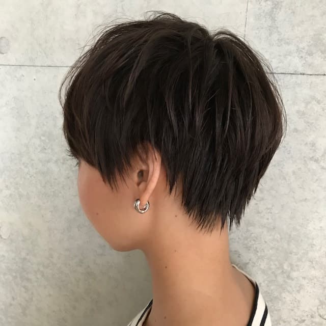 横からみた襟足