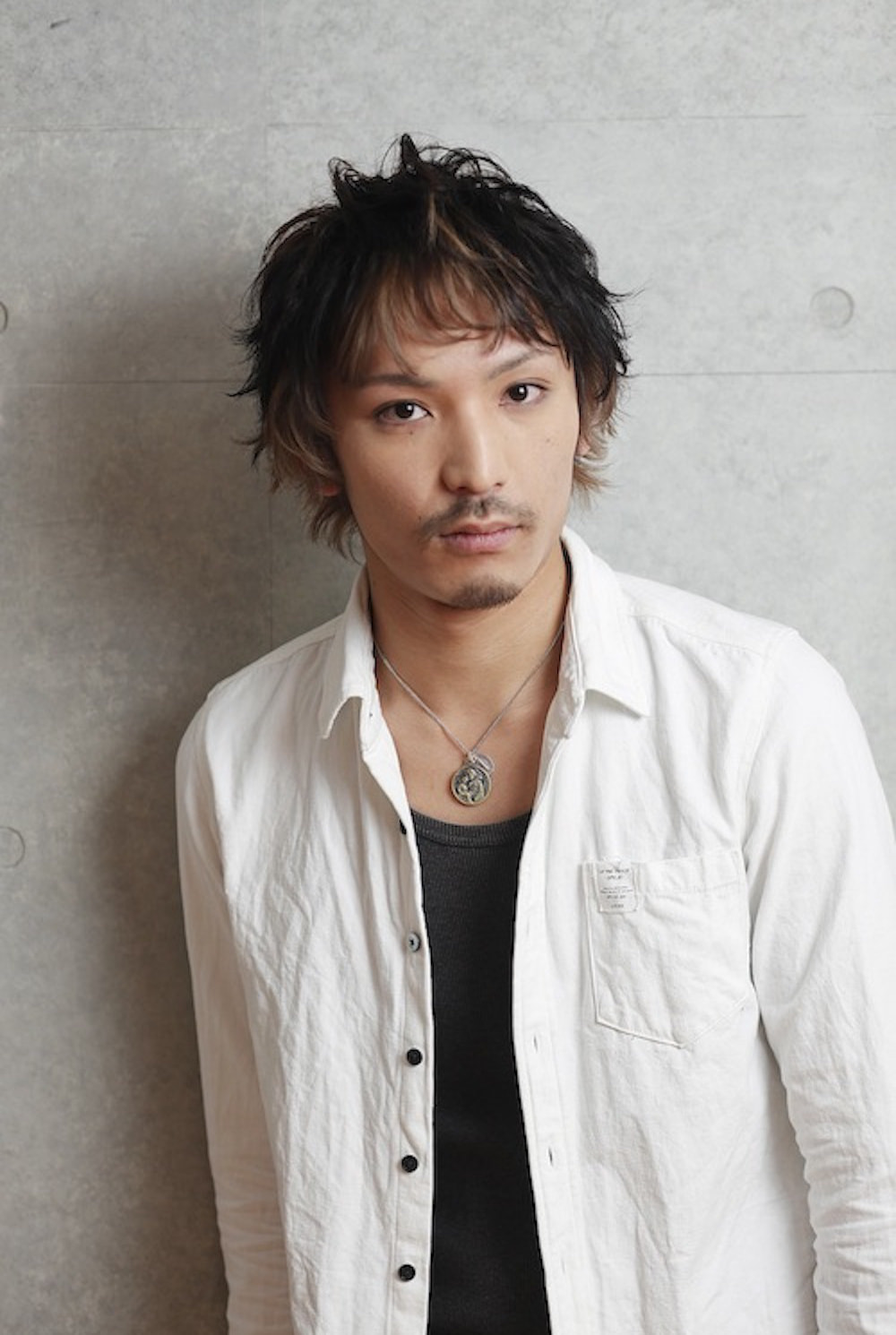 メンズウルフヘアスタイル（正面）